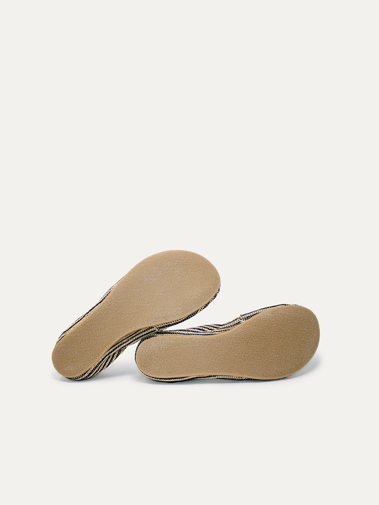 Mum Barefoot - Bailarina Sara Coal