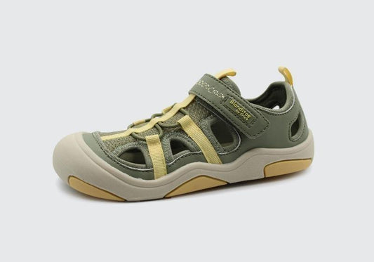 Sandália desportiva barefoot vegana Blanditos by Crio's Olimpo Verde, com fecho em velcro e biqueira reforçada, ideal para trekking.