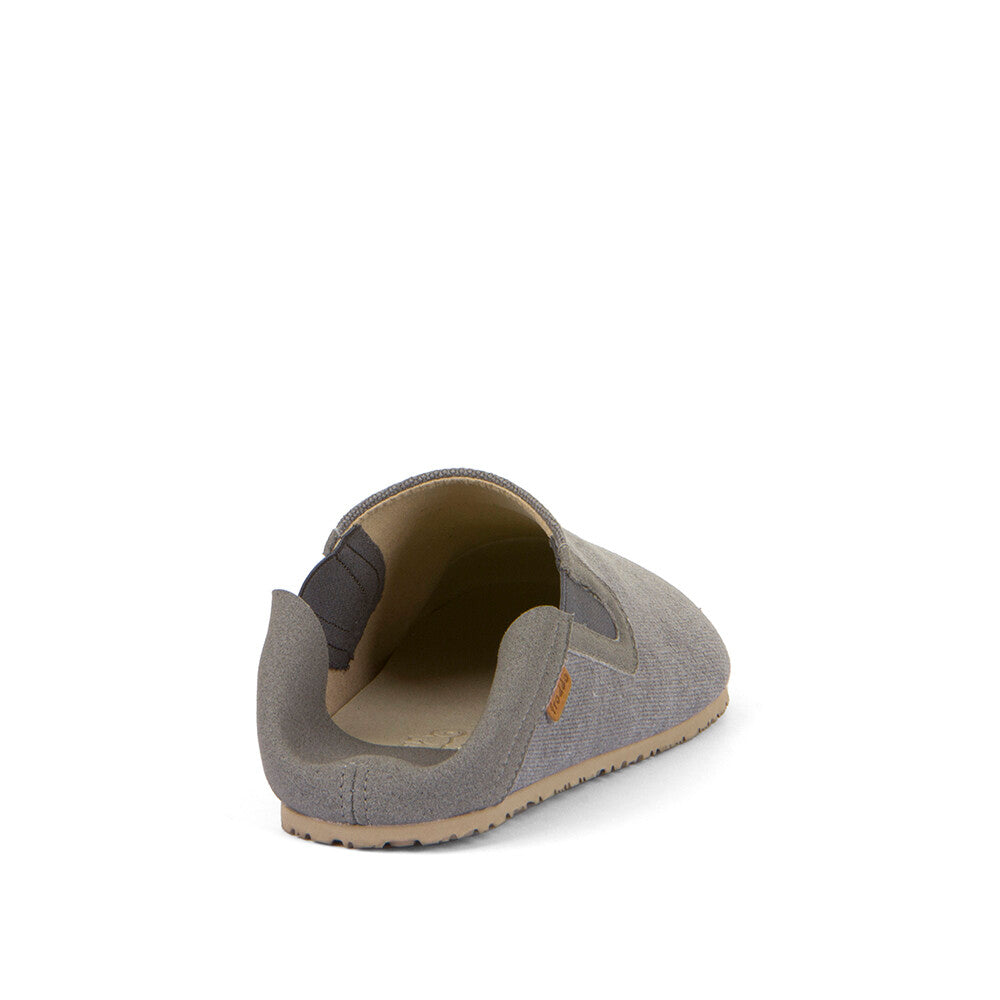 Sapato Froddo Barefoot Slip-On Flexy Grey, vista traseira e interior, revelando a abertura slip-on e a palmilha.