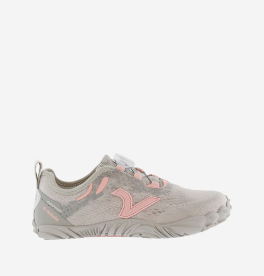 Sapatilha Victoria Barefoot Terratech Mesh rosa/cinza, vista lateral, destacando o logo 'V' e o fecho rápido.